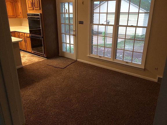 3rd image of 2751 Bragg Ln
