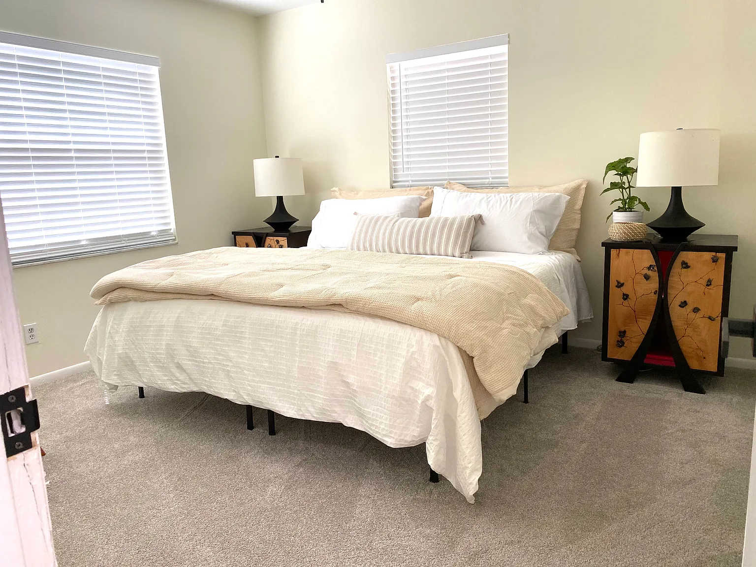 2 bed, 875 sqft, $2,100 — Photo 3