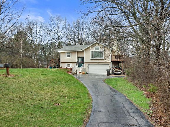 2nd image of W299S10917 Valley Ridge DRIVE