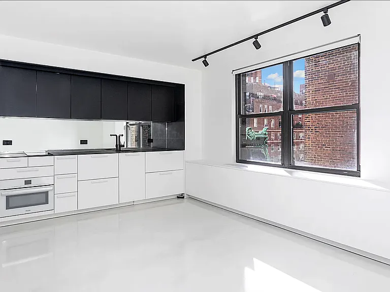 237 Madison Ave #904 — Photo 4