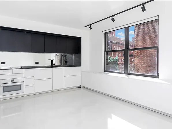 237 Madison Avenue image 6 of 10