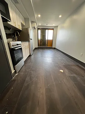 Rented by Delmark Realty LLC | media 25