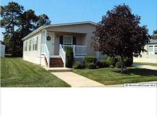 905 Oak Ridge Ter, Whiting, NJ 08759