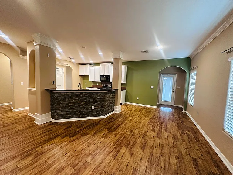 6017 Tapestry Dr — Photo 35