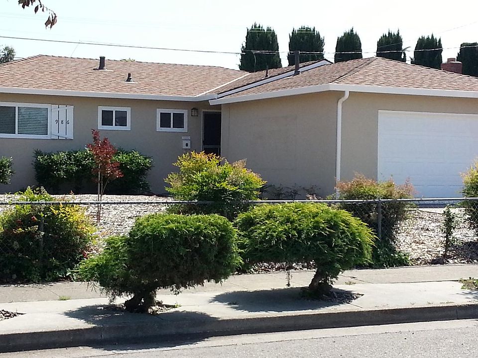1st image of 986 Lovell Ave