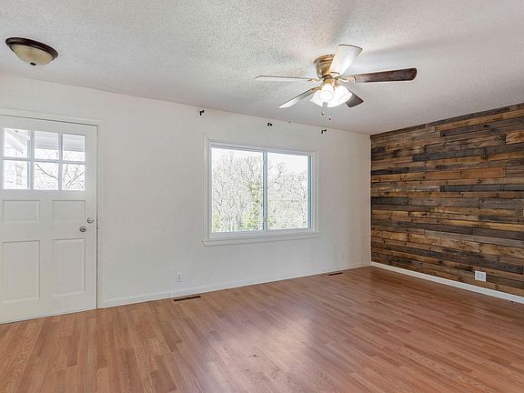 5th image of 182 Valley View Drive