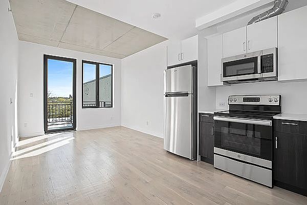 1st image of 264 Pacific St APT 5C