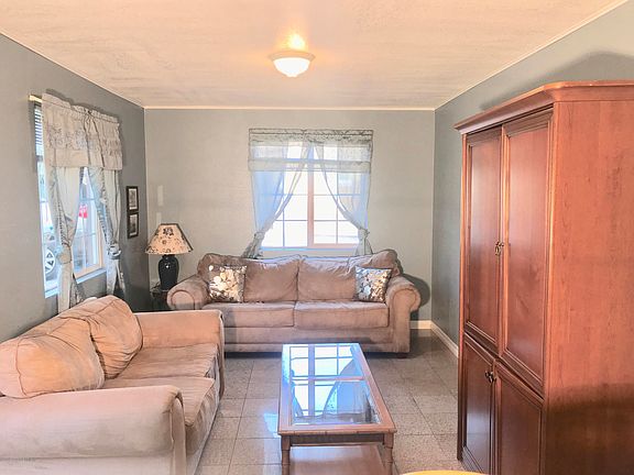 3rd image of 2607 Mayflower Ave