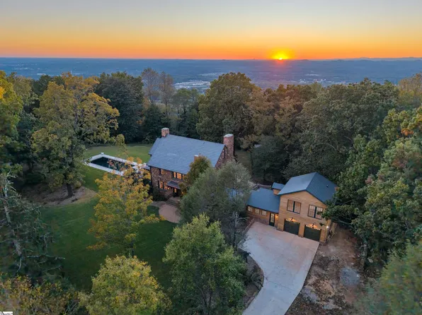 220 Lake Circle Dr, Greenville, SC 29609