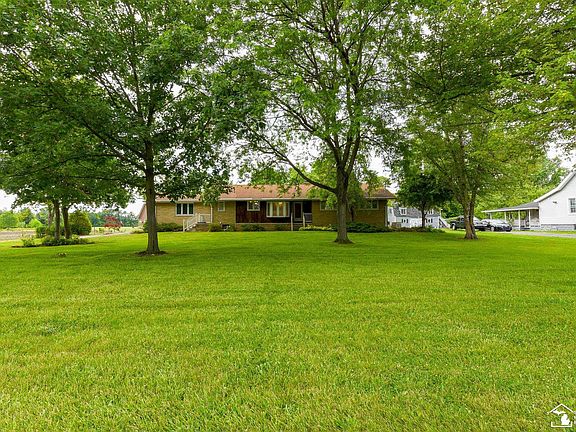 2nd image of 33920 Huron River Dr