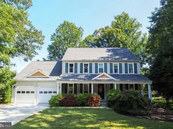 1245 Aquia Dr, Stafford, VA 22554