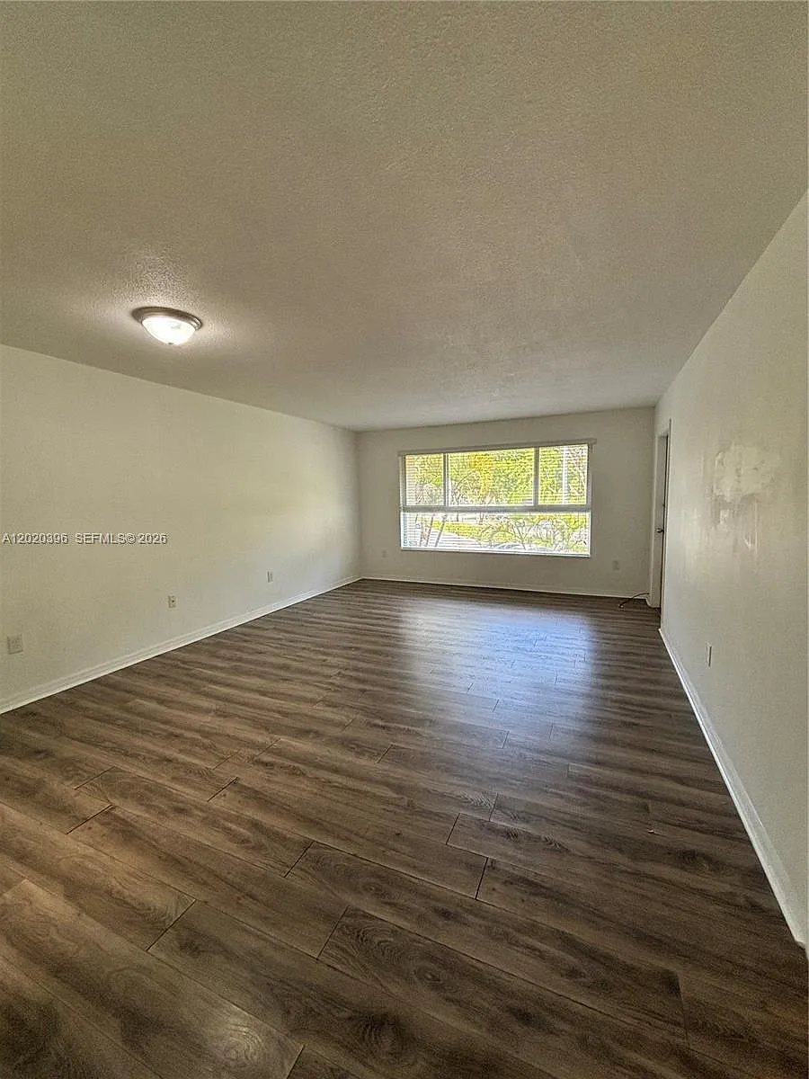 Building Photo - 7470 Miami Lakes Dr #B208