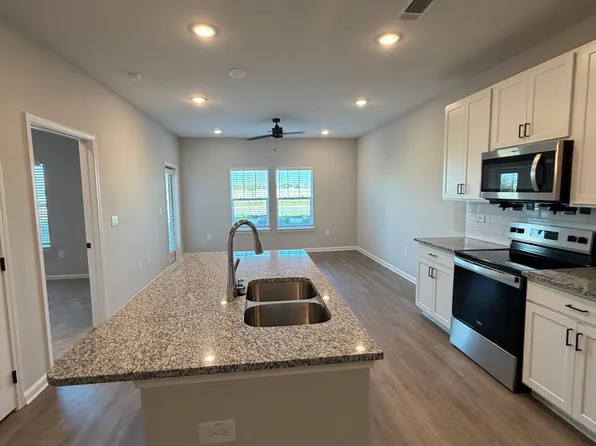 (undisclosed Address), San Marcos, TX 78666