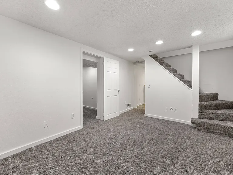 1217 E 14th Ave. — Photo 27