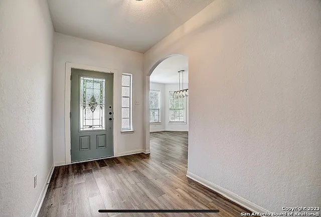 3 bed, 2.0 bath, 1928 sqft, $1,795 — Photo 3