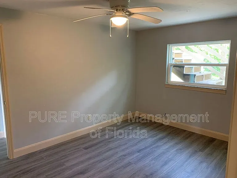 5575 NE 30th St #A — Photo 12