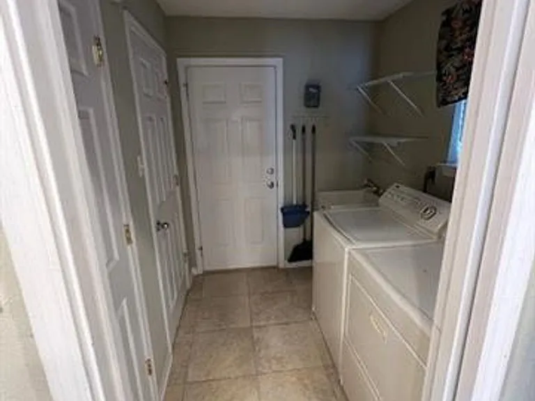228 Constellation Dr — Photo 7
