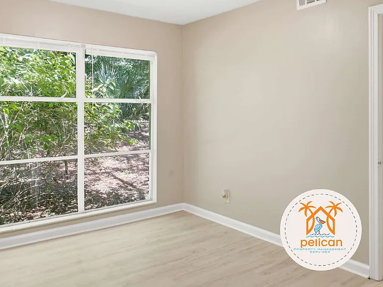 5085 Springhill Dr — Photo 8
