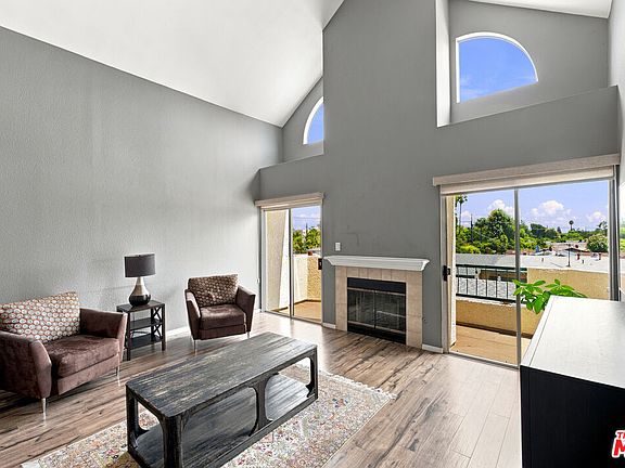 4th image of 14347 Albers St APT 302