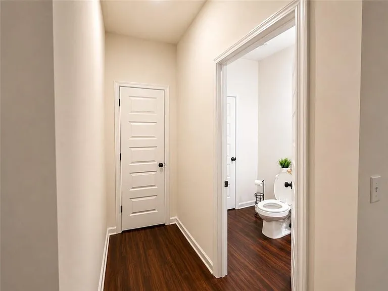 2308 Hastings Manor Ln — Photo 17