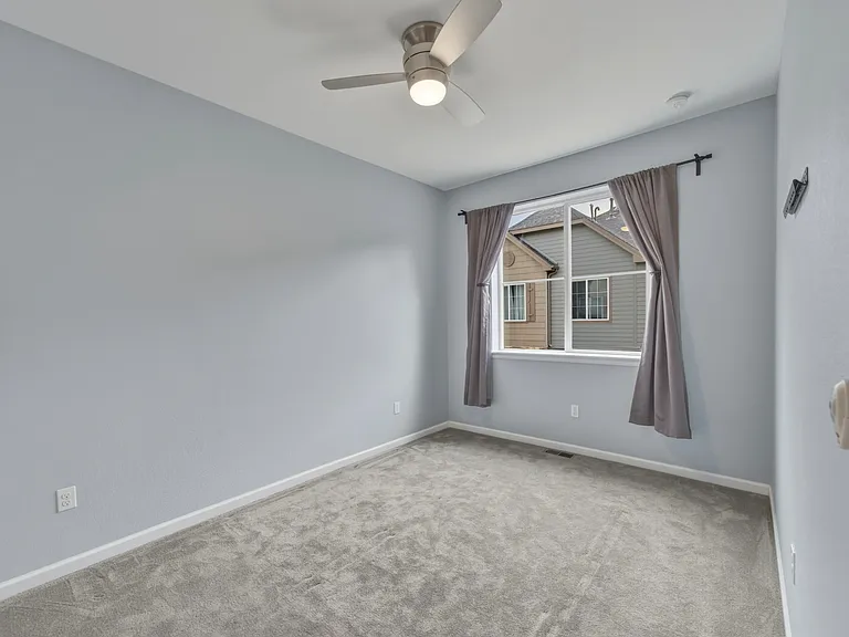 562 E Dry Creek Pl — Photo 12