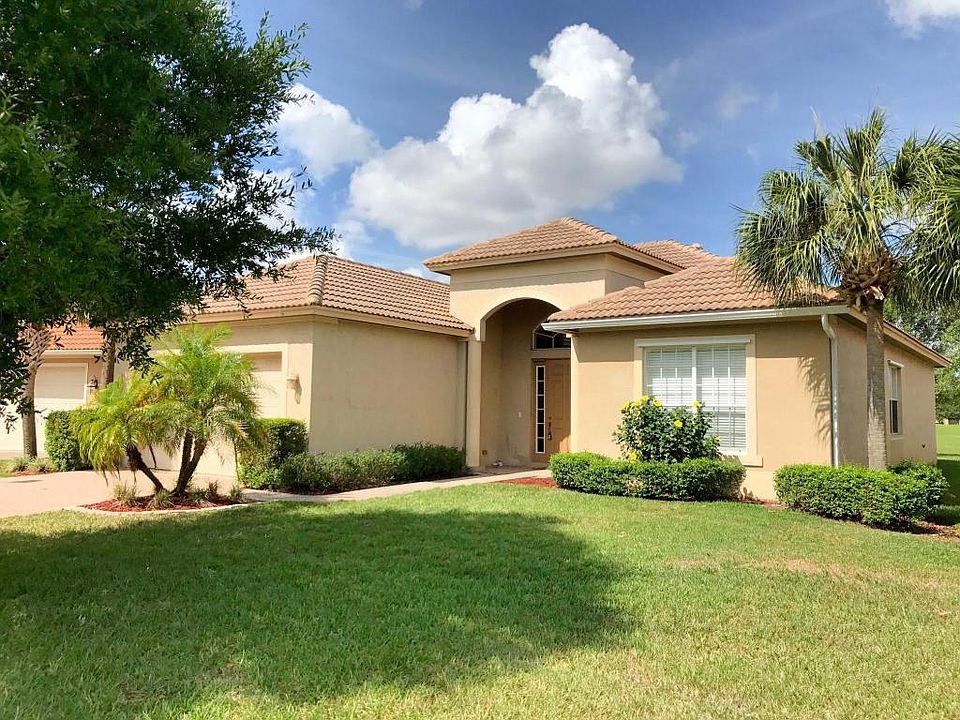 1st image of 422 NW Sheffield Cir