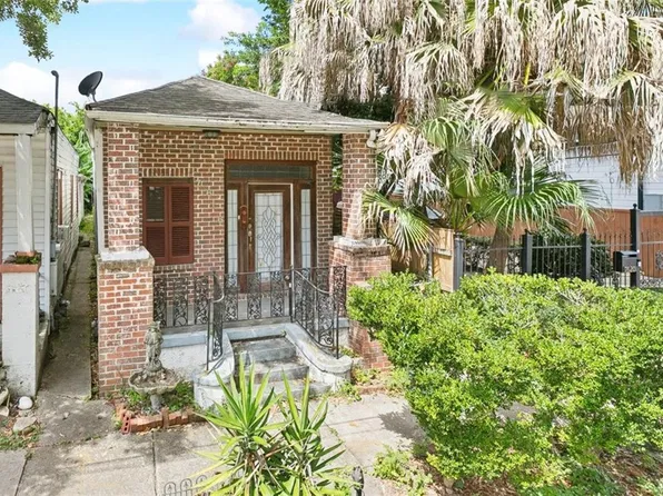 7616 Benjamin St, New Orleans, LA 70118