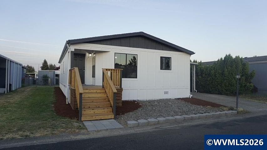 1st image of 2728 Shellyanne Way NE #107