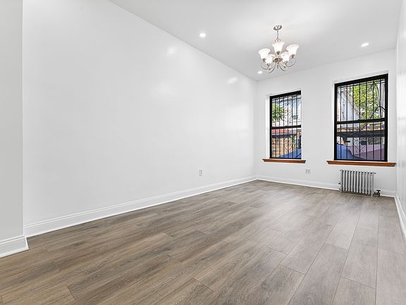 3rd image of 84 E 55th St APT 1R