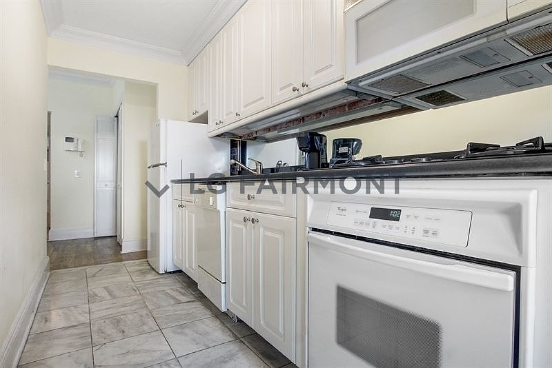 2nd image of 696 10th Ave APT 2B