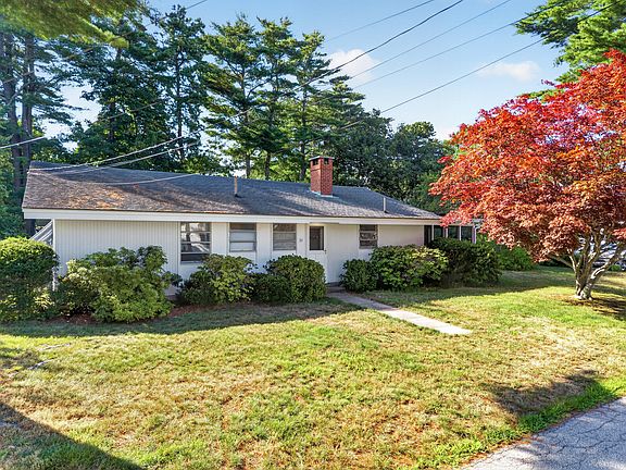 3rd image of 31 Moorview Avenue