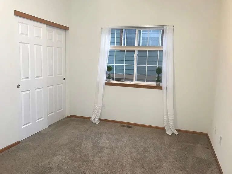 2511 Elmont Ct — Photo 11
