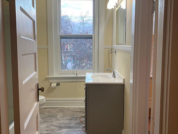 2nd image of 2 Grove Ave #2