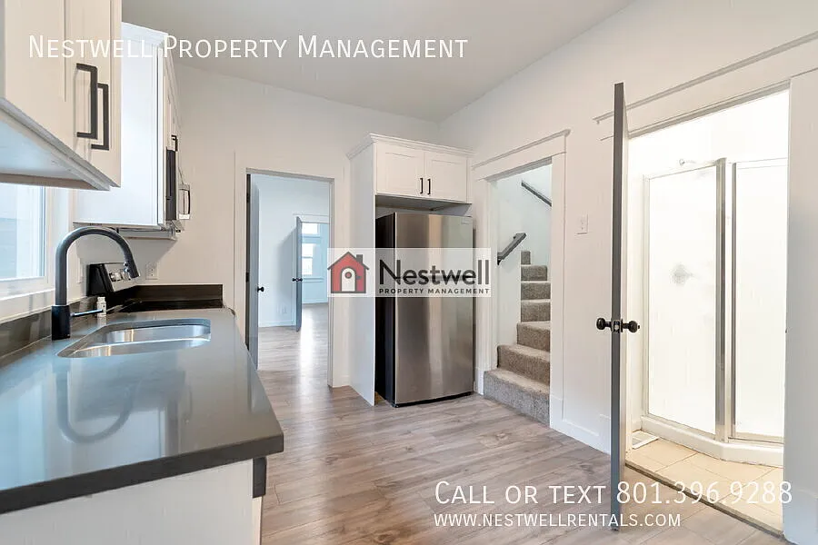 $300 off First month's Rent- Great Updated Duplex in SLC! — Photo 3