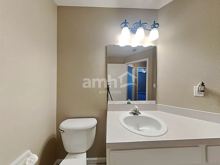 1107 Summer Breeze Dr — Photo 16