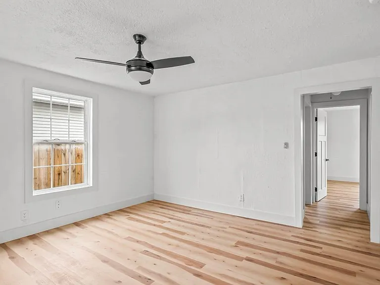 1536 W Atlantic St — Photo 5