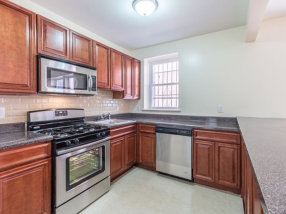 2nd image of 2214 Strauss St #1F