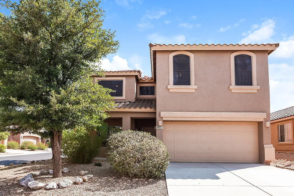 4 bed, 2.5 bath, 2276 sqft, $2,105 — Photo 1