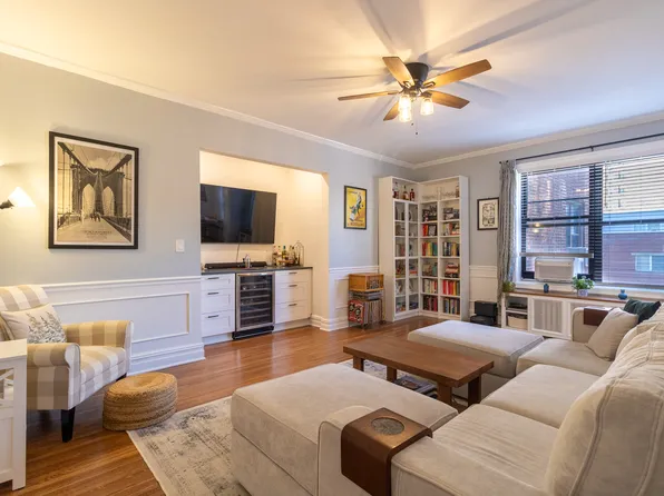 3656 Johnson Avenue image 1 of 9