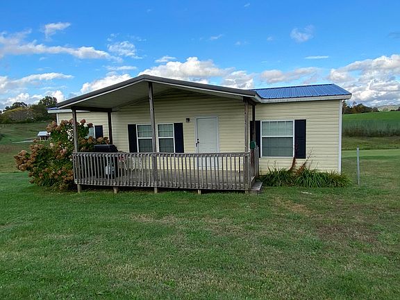 2nd image of 204 Lilac Ln