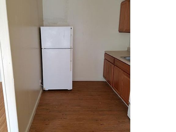 5th image of 2101 N Angus St APT B