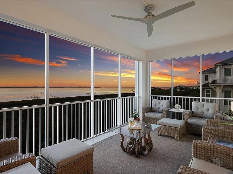 376 Aruba Cir #203 — Photo 31