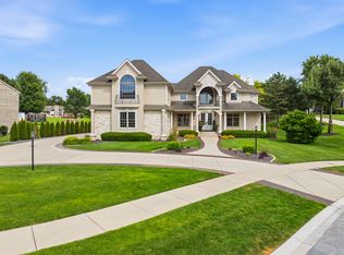 9241 Ruth Ct, Saint John, IN 46373