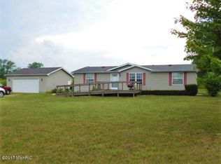 58676 Klumbis Rd, Dowagiac, MI 49047