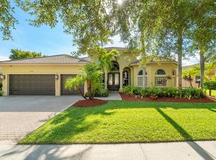 10360 Oak Meadow Ln, Lake Worth, FL 33449