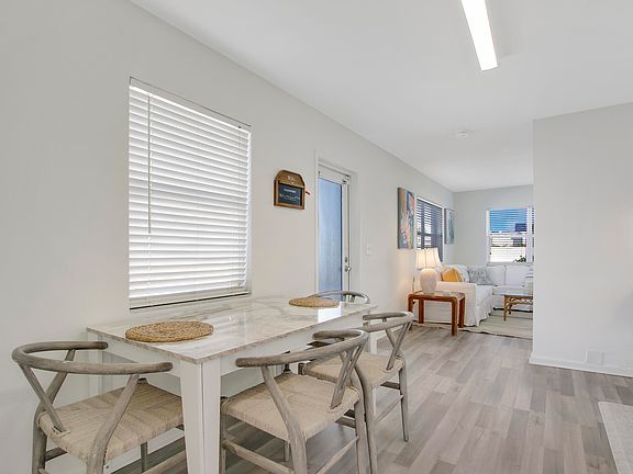 5th image of 157 E 25th Street