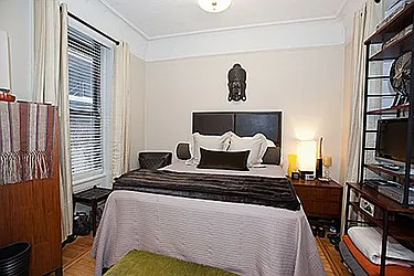 Rented by Barkoff Residential 