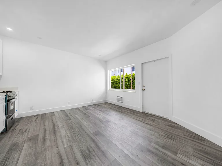 6844 Abbott Ave #6 — Photo 16