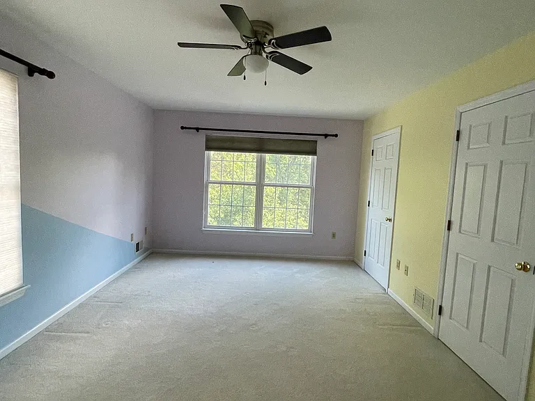 21 Stapleton Ct — Photo 18