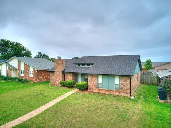 4th image of 520 NW 138th St